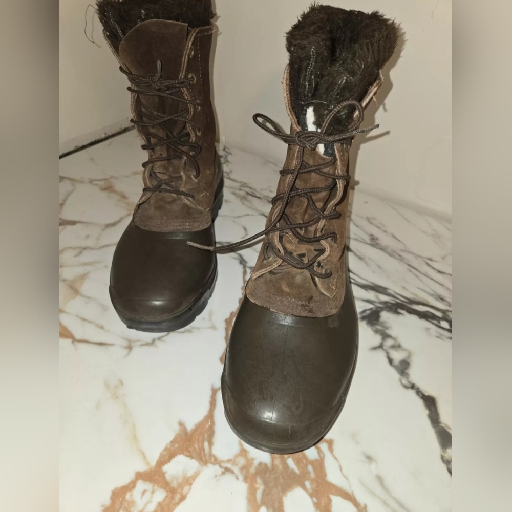 Sorel Caribou Waterproof Insulated Boots, Size 12, Asking  95.00